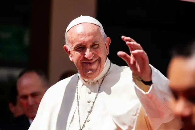 El Papa Francisco ha pasado al Padre